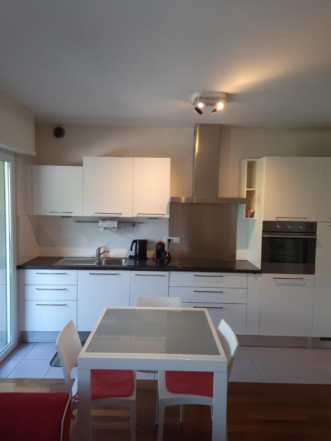 Long River Apartament *